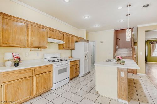 6018 Halehaven Dr, Las Vegas, NV, 89110-2796 | Card Image