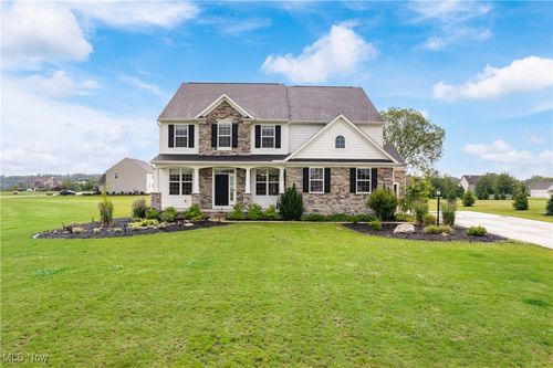 1582 Honey Badger Ln, Valley City, OH, 44280-9612 | Card Image