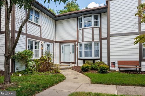 284 Oakwood Village Ct, GLEN BURNIE, MD, 21061-5662 | Card Image