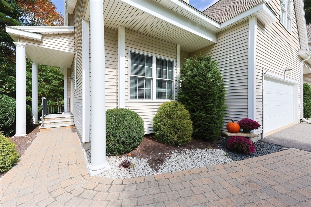 Hailey Ave, Franklin, MA 02038