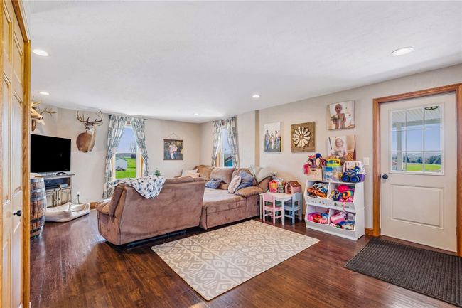 1139 Chickentown Rd, House other with 3 bedrooms, 2 bathrooms and 4 parking in Somerset PA | Image 6