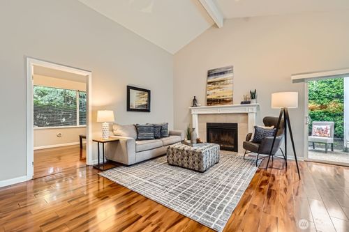 apt-1101-20301 19th Ave Ne, Shoreline, WA, 98155-1291 | Card Image