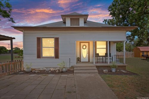 9142 5th St, Crawford, TX, 76638-3037 | Card Image
