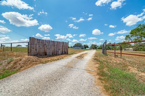 20353 Senior Rd, Von Ormy, TX, 78073-4325 | Card Image