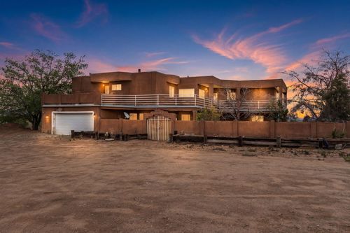 5801 Northview Ln Nw, Albuquerque, NM, 87120-2039 | Card Image