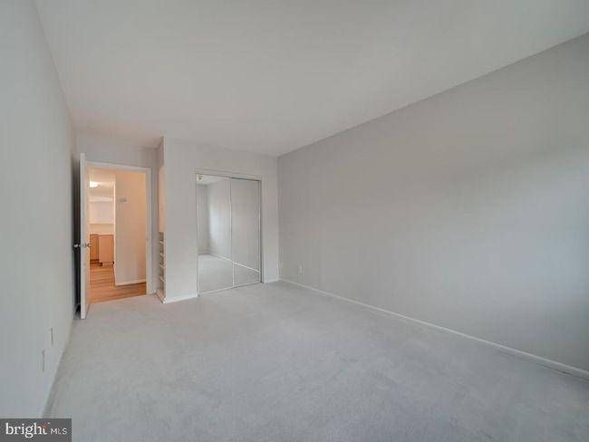 APT-101 - 5017 7 Th Rd S, Condo with 2 bedrooms, 2 bathrooms and null parking in ARLINGTON VA | Image 25