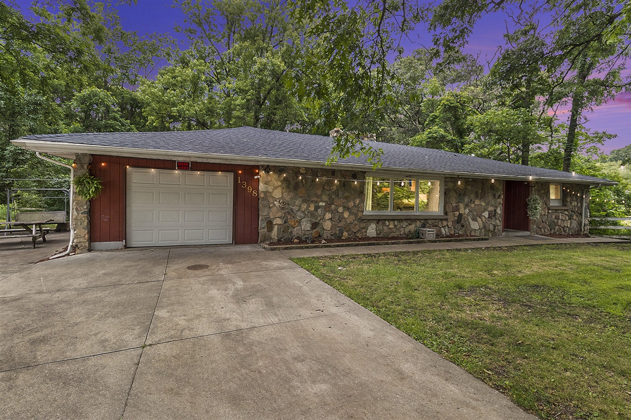 Anderson Rd, Niles, MI 49120