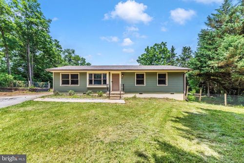 135 Johns Ct, CHARLES TOWN, WV, 25414-9426 | Card Image