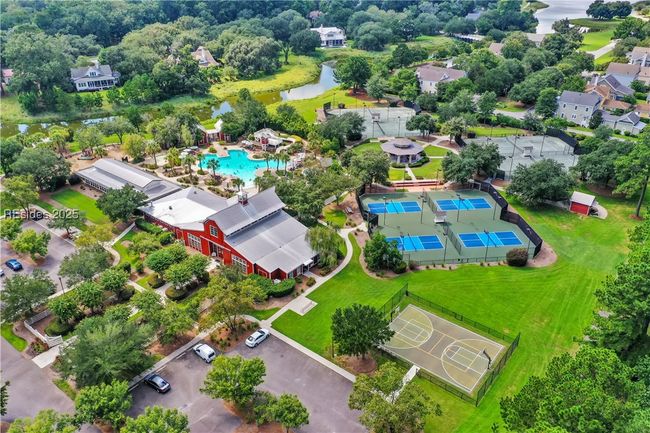 24 Carrier Blf, House other with 5 bedrooms, 5 bathrooms and null parking in Bluffton SC | Image 97