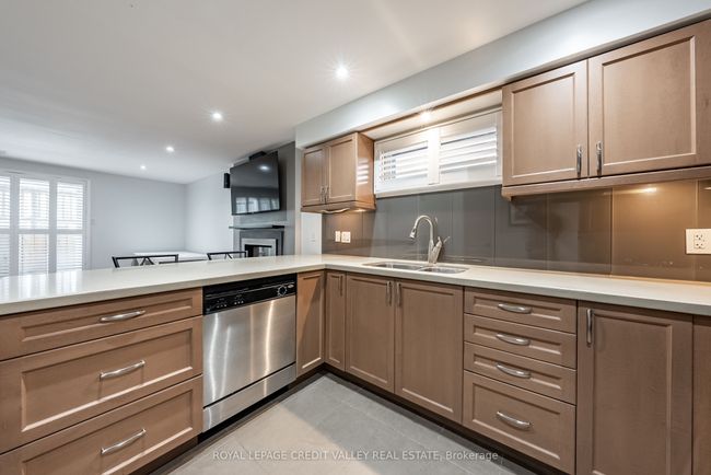 8 Petunias Rd, House attached with 4 bedrooms, 2 bathrooms and 3 parking in Brampton ON | Image 29