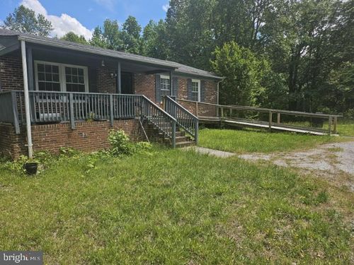 218 Mahan Rd, FARMVILLE, VA, 23901-3925 | Card Image