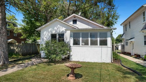 1520 Myott Ave, Rockford, IL, 61103-6217 | Card Image