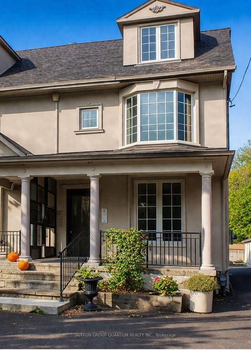 lower-148 Mavety St, Toronto, ON, M6P2L9 | Card Image