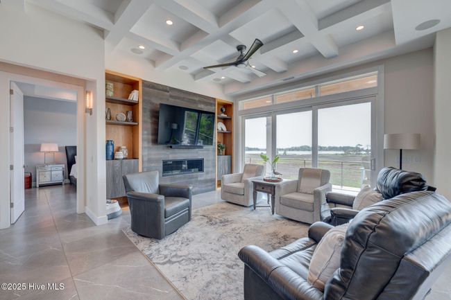 Living Room | Image 27