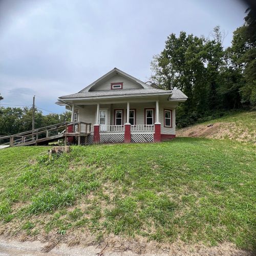 401 N Adams St, Brunswick, MO, 65236-1303 | Card Image