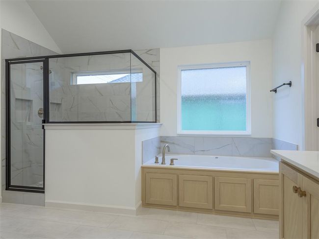 12129 Sw 45 Th Ter, House other with 4 bedrooms, 2 bathrooms and null parking in Mustang OK | Image 25