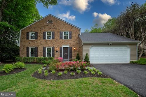 7 Old Creek Ct, ROCKVILLE, MD, 20854-5529 | Card Image