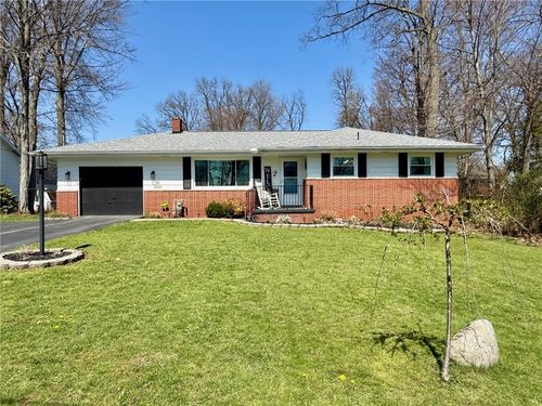 20 W Meyer Ave, New Castle, PA, 16105-2019 | Card Image