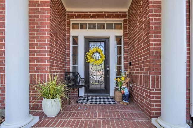 Welcoming porch | Image 7