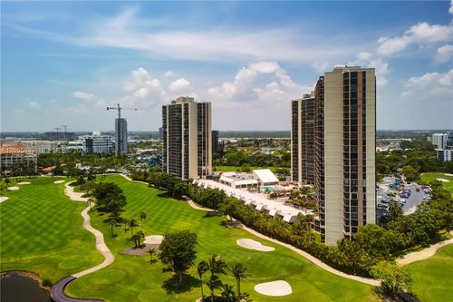 433-20379 W Country Club Dr, Aventura, FL, 33180-1666 | Card Image