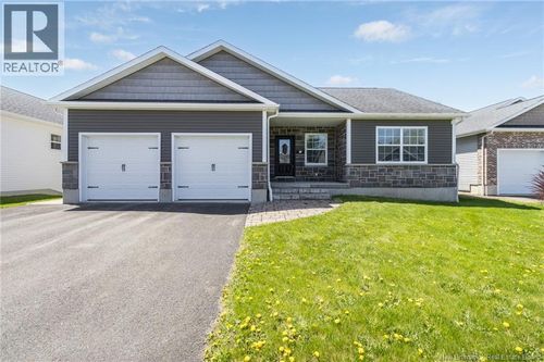 18 Briar Brook Pl, Fredericton, NB, E3A3N1 | Card Image