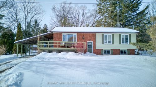 2 Glen Street, Westport, ON, K0G1X0 | Card Image