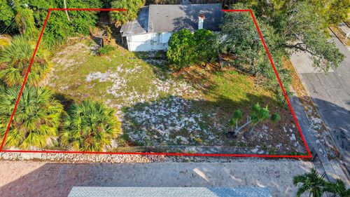 719 55th St, West Palm Beach, FL, 33407-2611 | Card Image