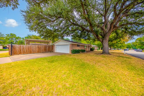 928 Dee Ln, Bedford, TX, 76022-7217 | Card Image