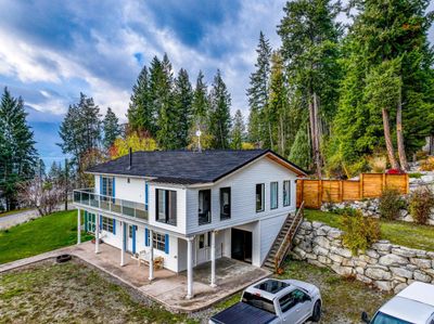 11086 Highway 3 A, House other with 3 bedrooms, 2 bathrooms and null parking in Sanca BC | Image 1