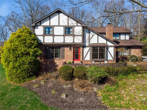3863 Grove Rd, Gibsonia, PA, 15044-9452 | Card Image