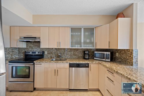 607-300 Diplomat Pkwy, Hallandale Beach, FL, 33009-3762 | Card Image