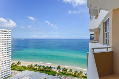 20B - 1980 S Ocean Dr, Condo with 1 bedrooms, 1 bathrooms and null parking in Hallandale Beach FL | Image 1