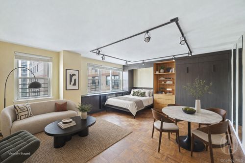 18t-333 East 79th Street, New York, NY, 10075 | Card Image