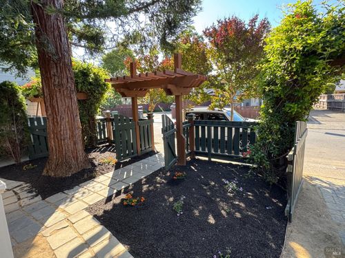 a-1529 San Anselmo Ave, San Anselmo, CA, 94960-1832 | Card Image