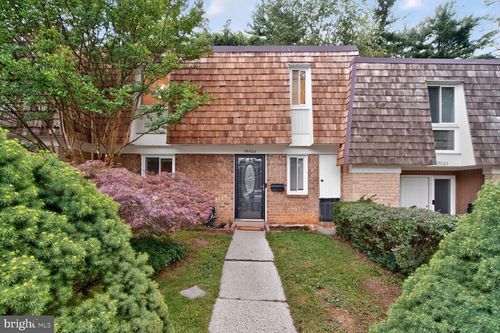 19025 Coltfield Ct, GAITHERSBURG, MD, 20886-3952 | Card Image