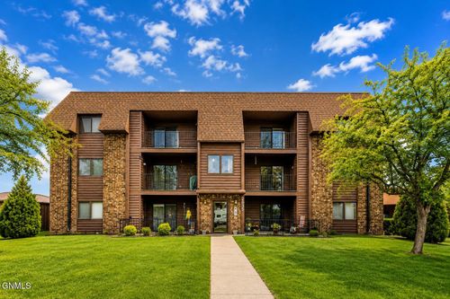 9-2635 Gateway Avenue, Bismarck, ND, 58503 | Card Image