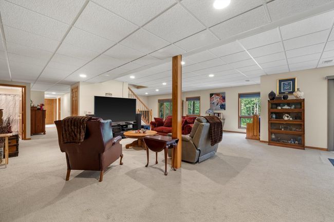 10605 Red Hawk Ln, House other with 5 bedrooms, 4 bathrooms and 3 parking in Spring Grove IL | Image 35