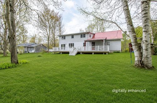 70 Stagecoach Dr, Newport, VT, 05855-9153 | Card Image