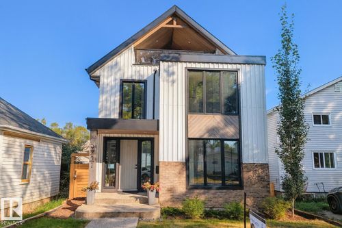9721 96 St Nw, Edmonton, AB, T6C3Z4 | Card Image