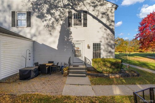 38577 Mystic Pt, Clinton Twp, MI, 48038-3465 | Card Image