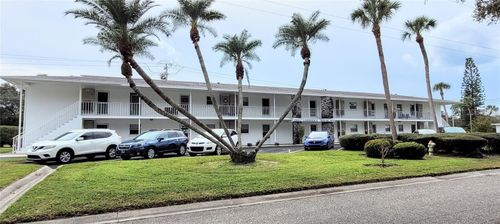 10b-3900 Roxane Blvd, SARASOTA, FL, 34235-9041 | Card Image