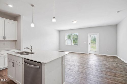 191 Liam St, Clayton, NC, 27520-5151 | Card Image