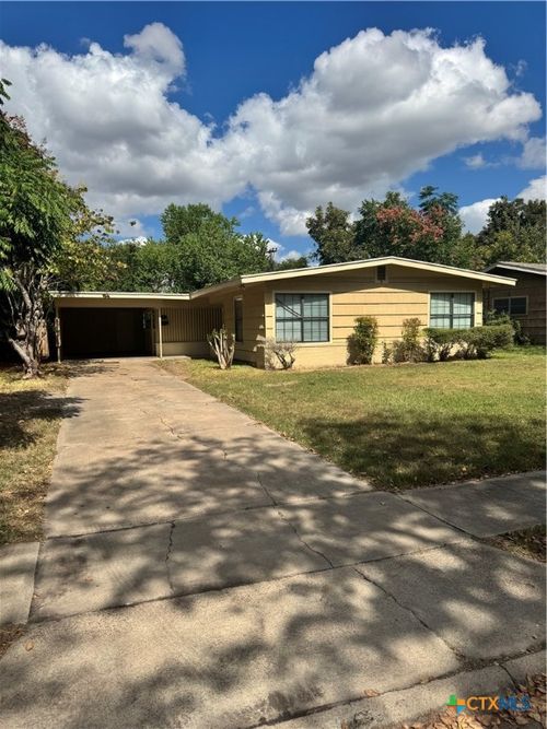 902 Fern Ln, Victoria, TX, 77904-2167 | Card Image