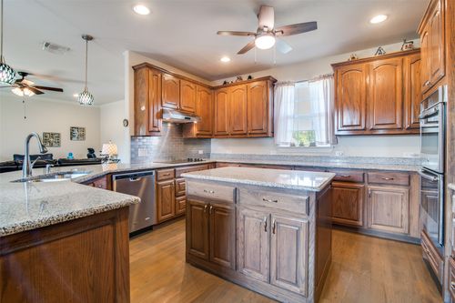 949 Stephen Ct, Farmersville, TX, 75442-6259 | Card Image