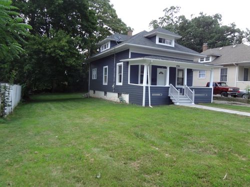 456 Addison St, Elgin, IL, 60120-4435 | Card Image