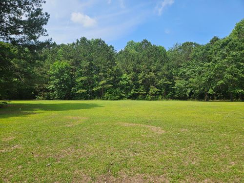 141 Woodlake Dr, Manning, SC, 29102-4479 | Card Image