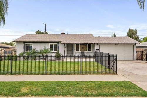 3832 Finly Ct, Riverside, CA, 92501-1807 | Card Image