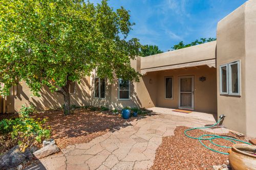 3 Ladera Pl, Santa Fe, NM, 87508-8302 | Card Image