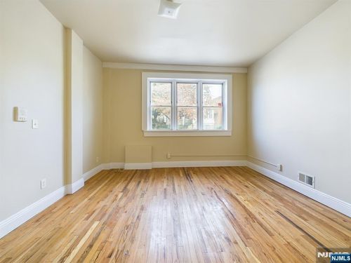 413-15 Dodd St, East Orange, NJ, 07017-1269 | Card Image