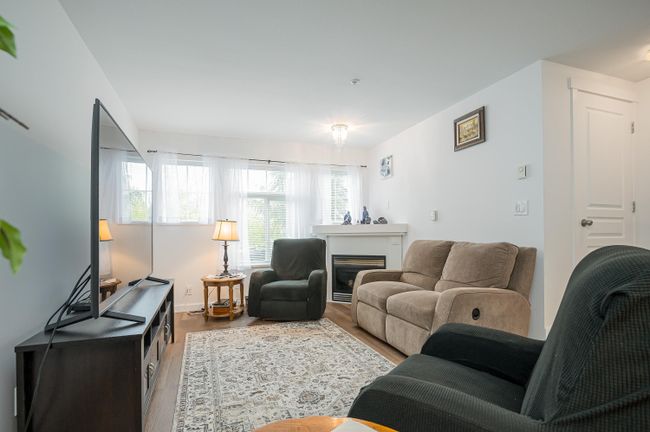 3 - 20771 Duncan Way, Townhouse with 4 bedrooms, 2 bathrooms and 2 parking in Langley BC | Image 15